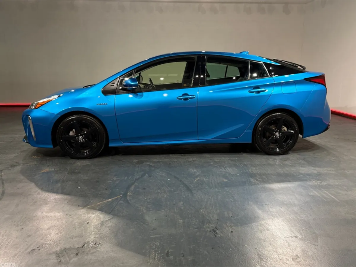 Toyota Prius Hatchback, Petrol Hybrid, 2019, Blue