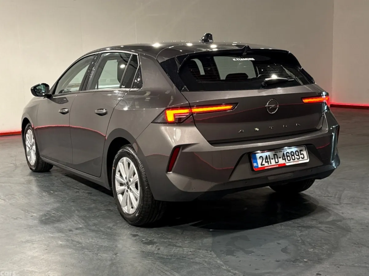 Opel Astra Hatchback, Diesel, 2024, Grey