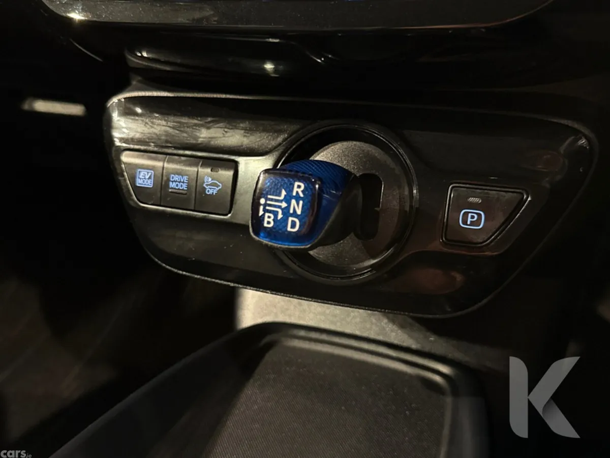 Toyota Prius Hatchback, Petrol Hybrid, 2019, Blue