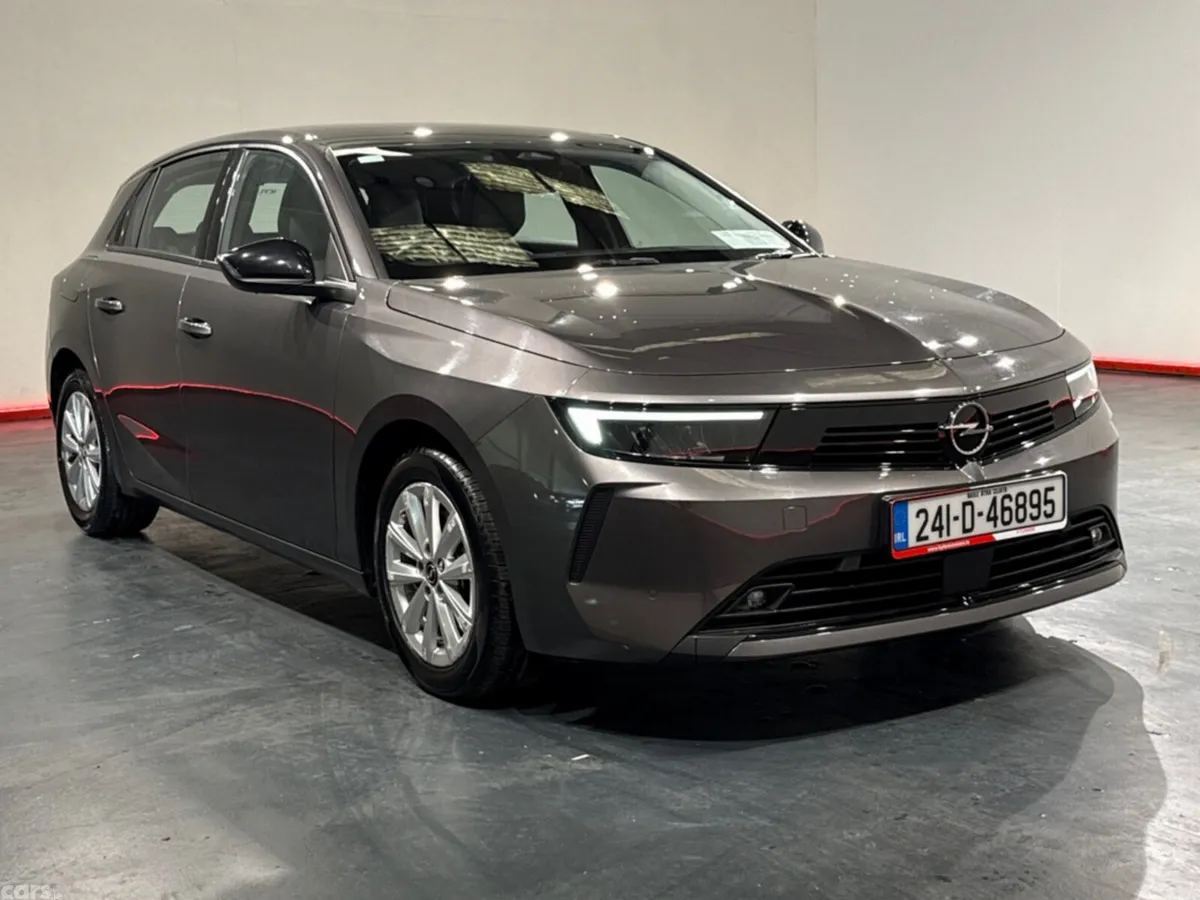 Opel Astra Hatchback, Diesel, 2024, Grey