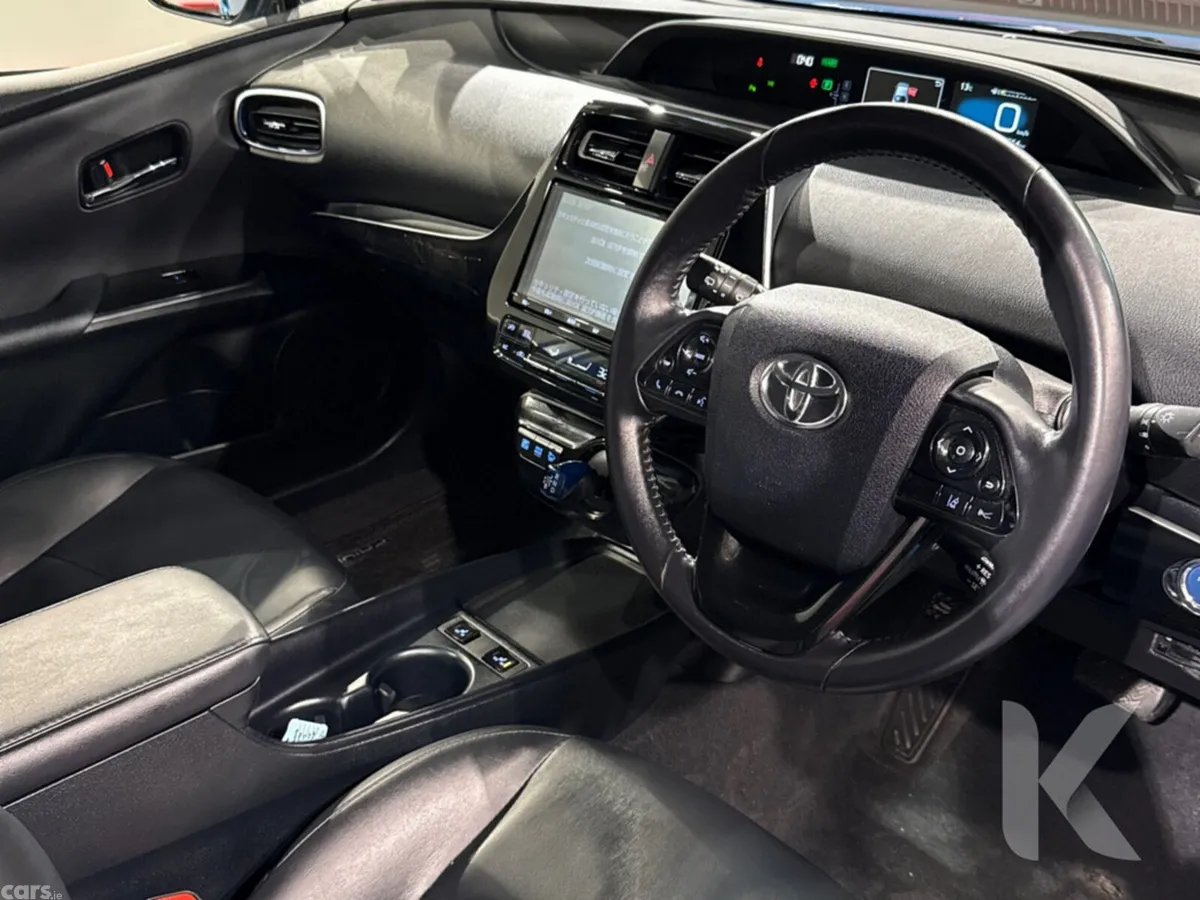 Toyota Prius Hatchback, Petrol Hybrid, 2019, Blue