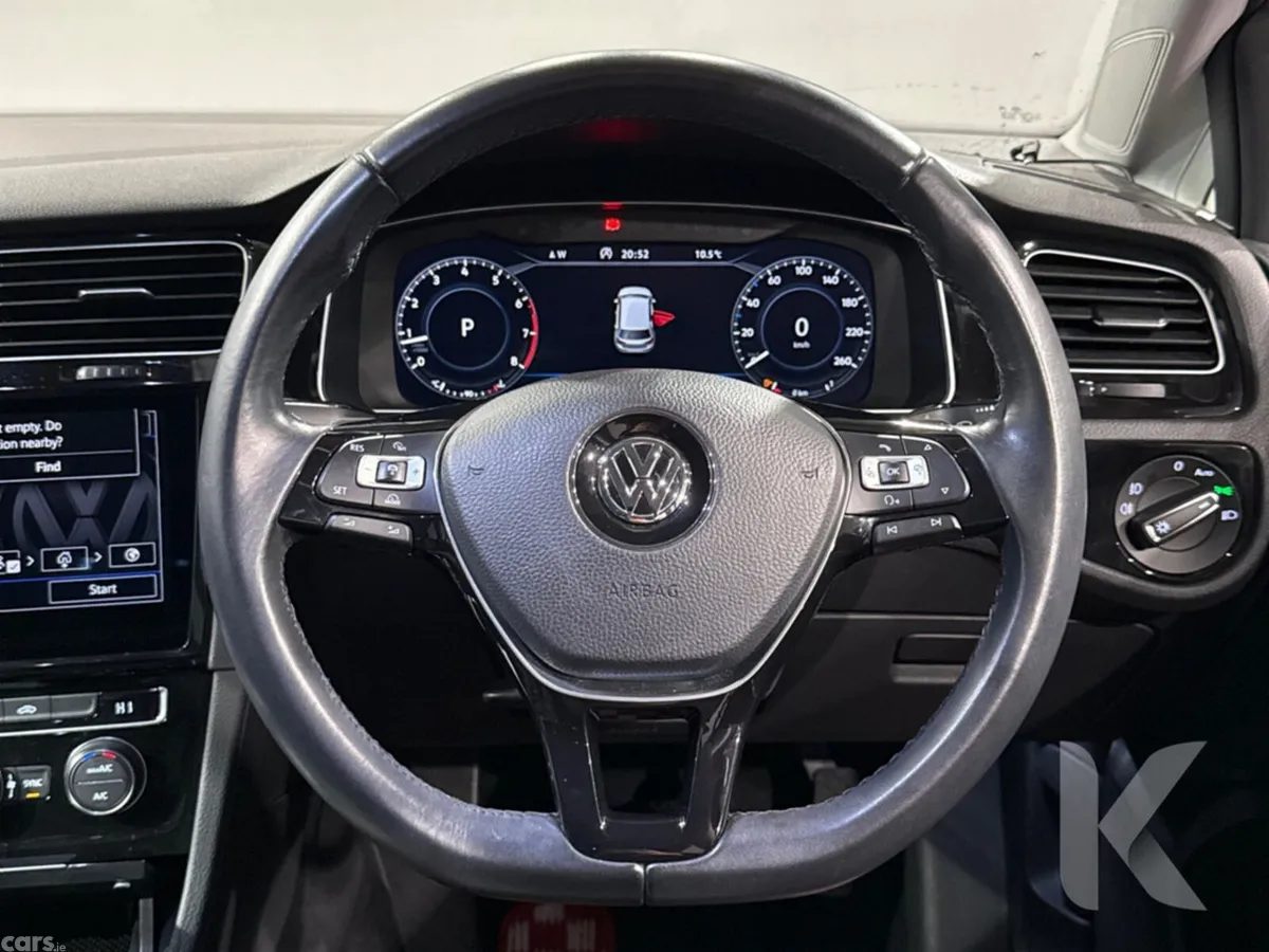 Volkswagen Golf Hatchback, Petrol, 2018, Red