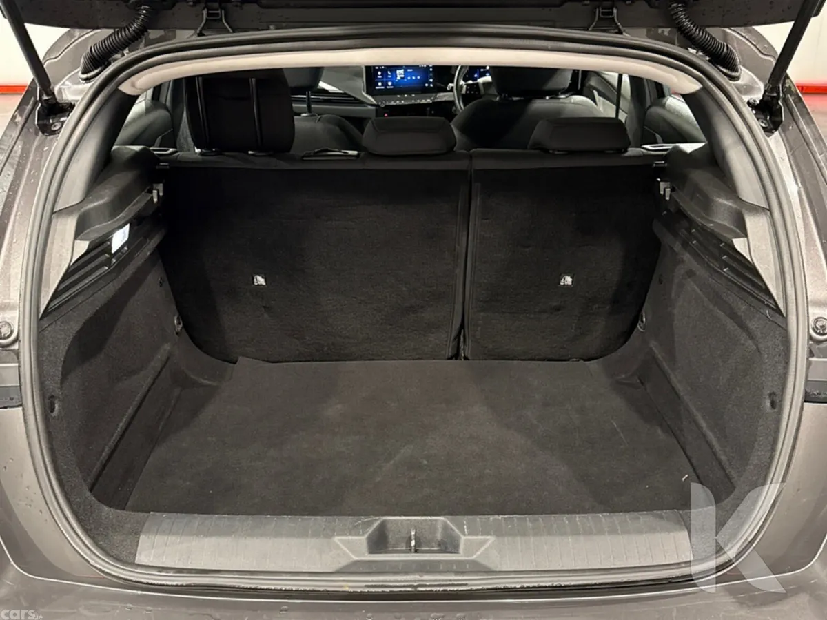 Opel Astra Hatchback, Diesel, 2024, Grey