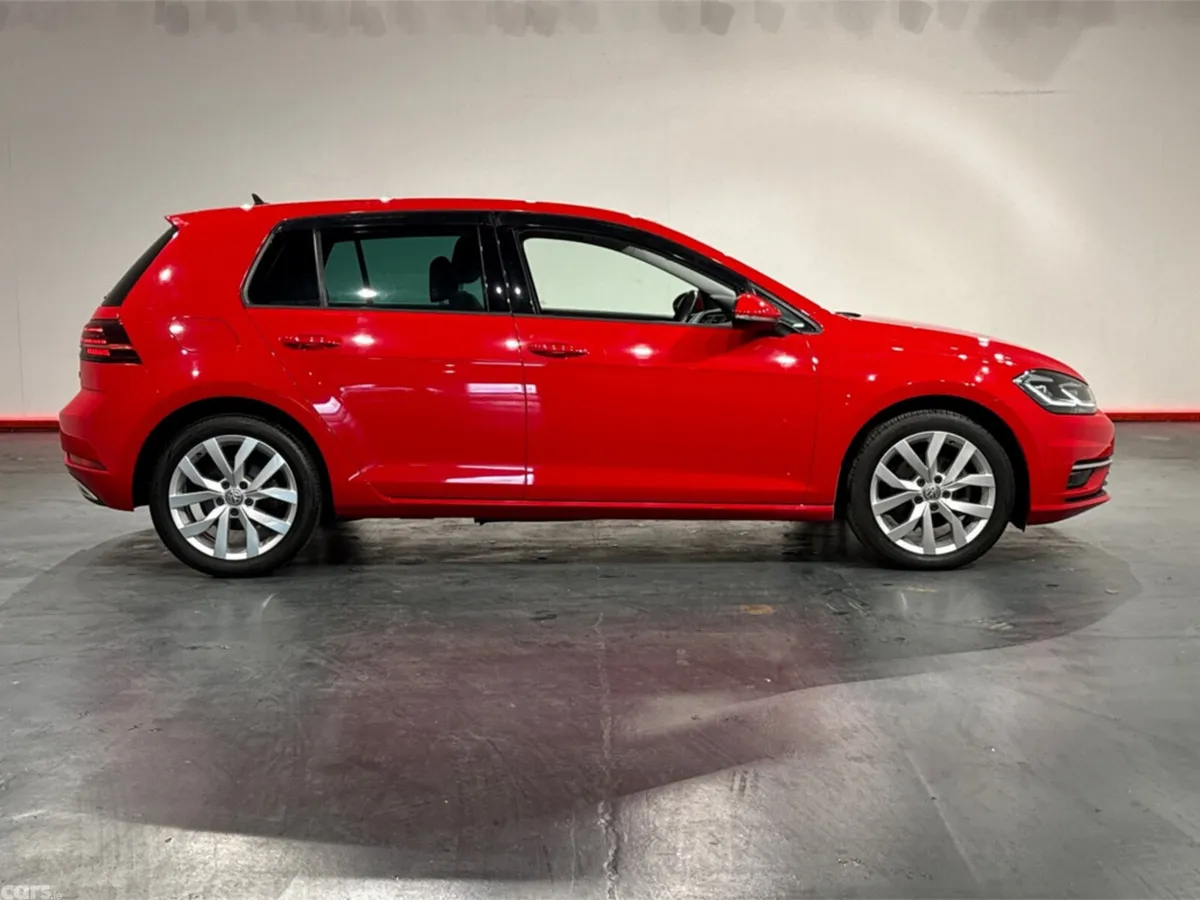 Volkswagen Golf Hatchback, Petrol, 2018, Red