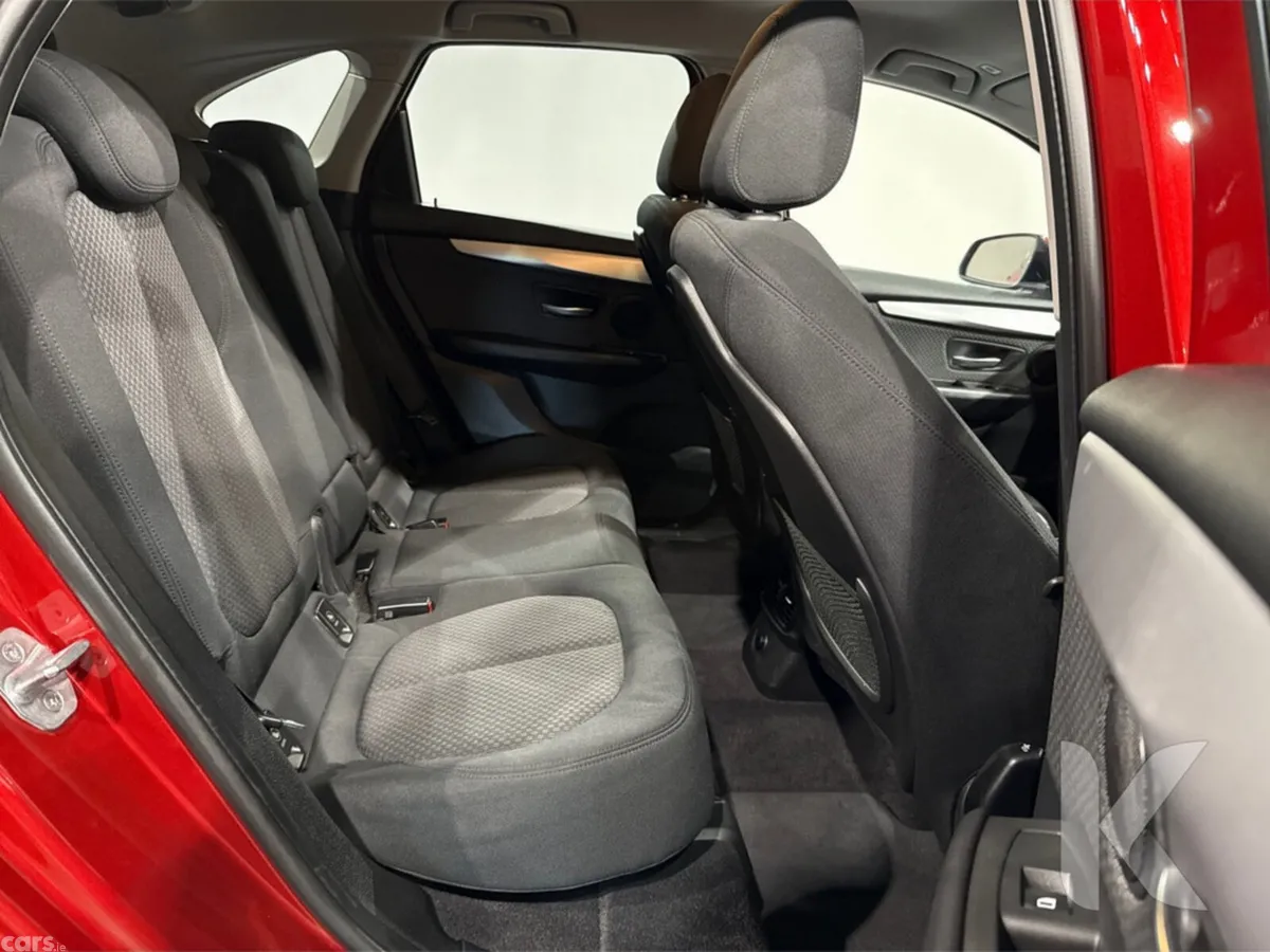 BMW 2-Series MPV, Petrol, 2018, Red