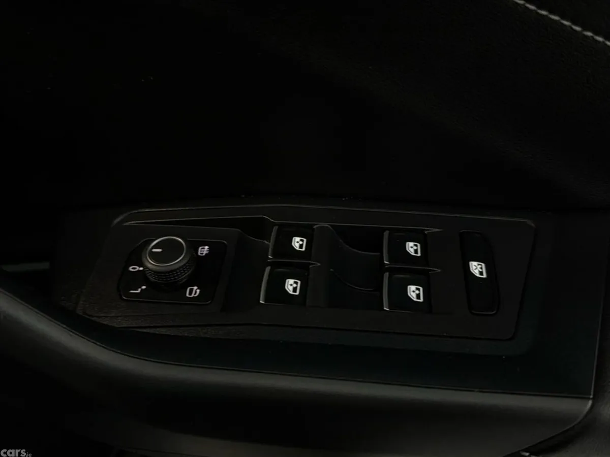 Volkswagen T-Roc MPV, Petrol, 2023, Grey