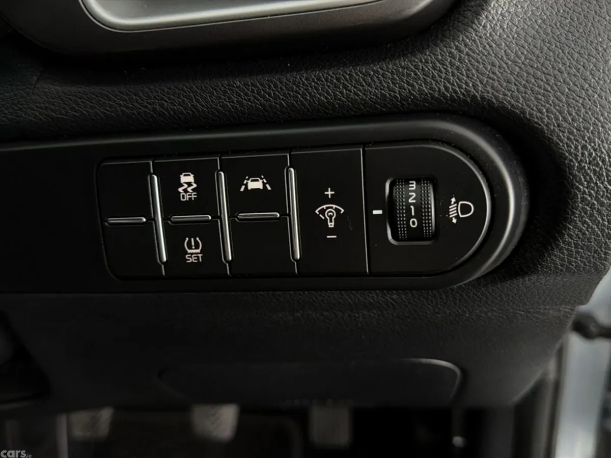 Kia XCeed Hatchback, Diesel, 2021, Grey