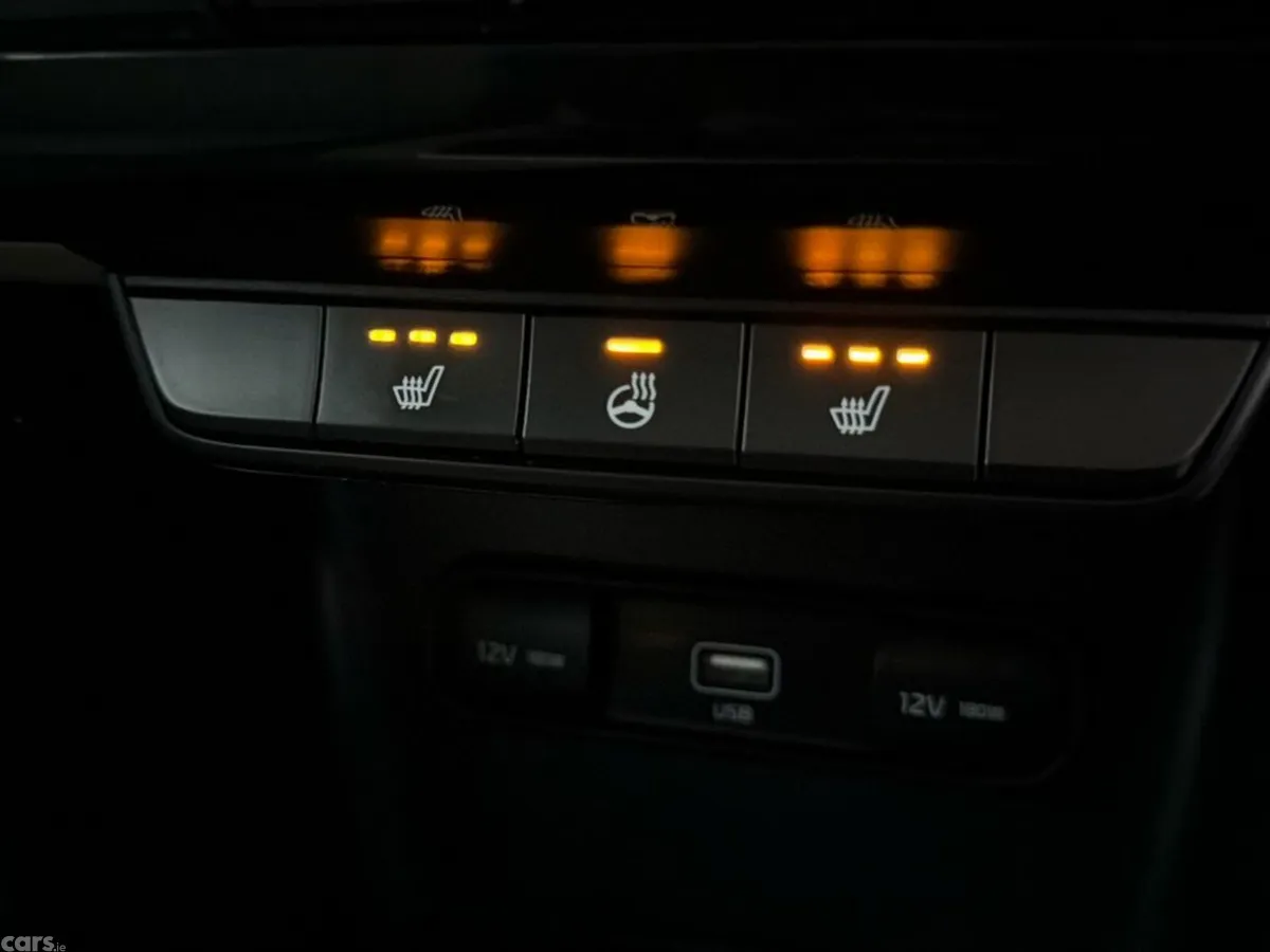 Kia Sportage SUV, Diesel Hybrid, 2021, Grey