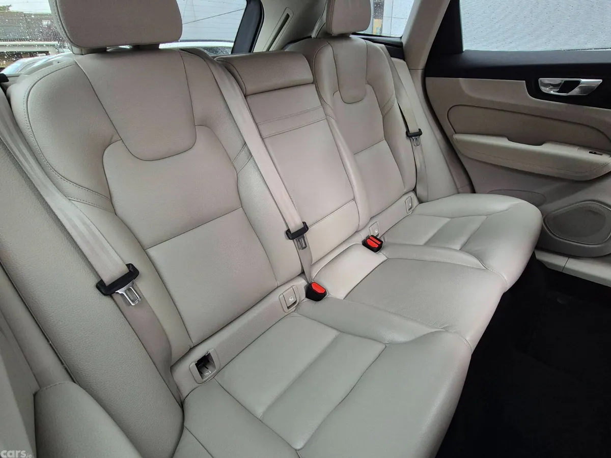 Volvo XC60 SUV, Diesel, 2019, Black