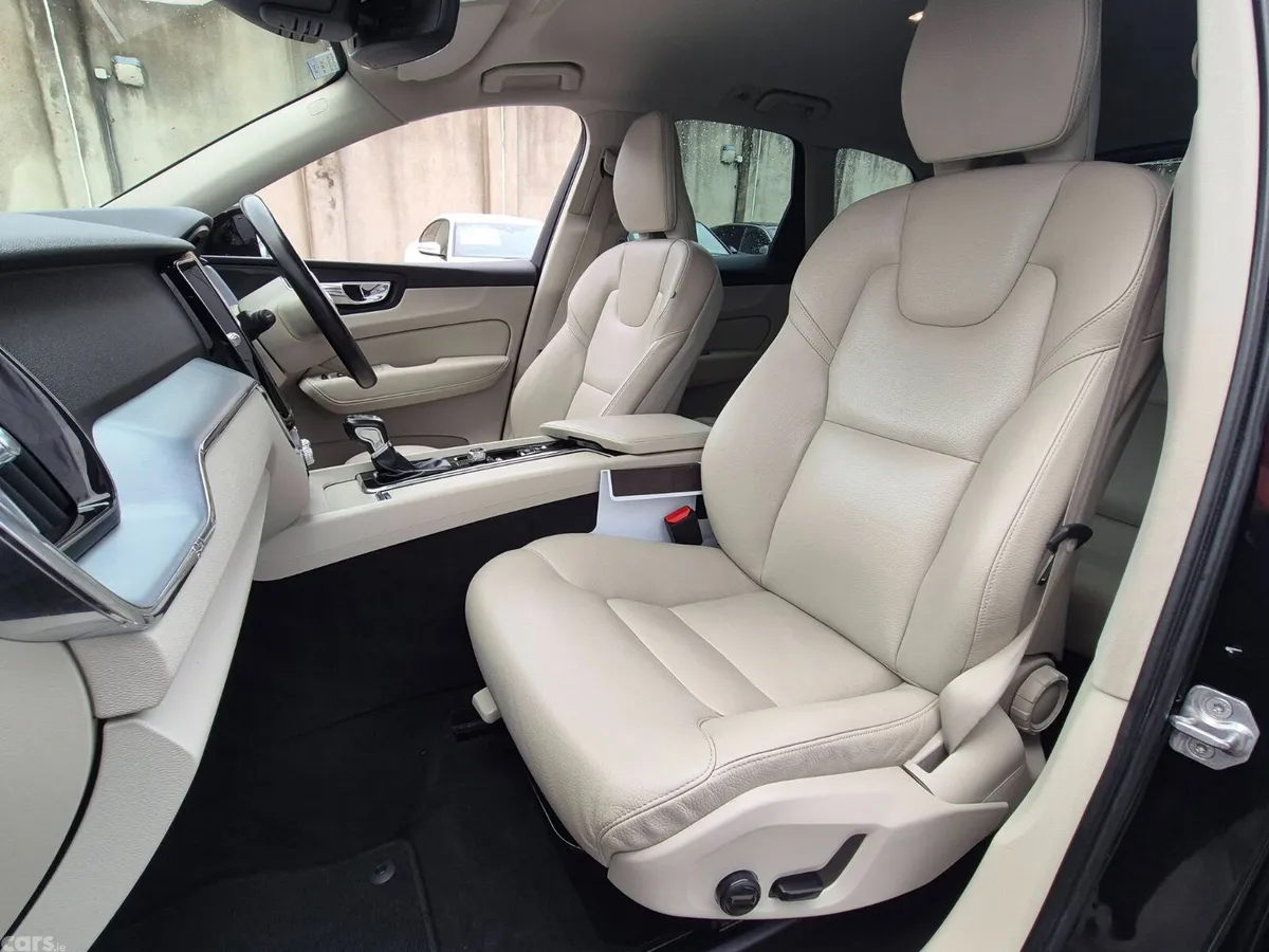 Volvo XC60 SUV, Diesel, 2019, Black