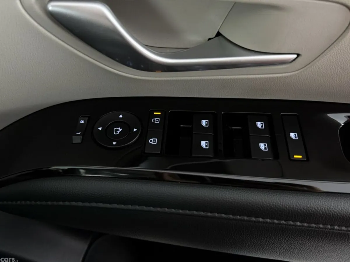 Hyundai Tucson SUV, Petrol Hybrid, 2024, Red