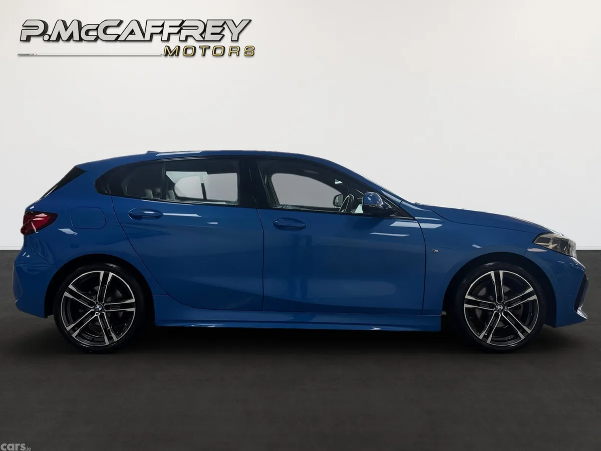 BMW 1-Series Hatchback, Diesel, 2021, Blue