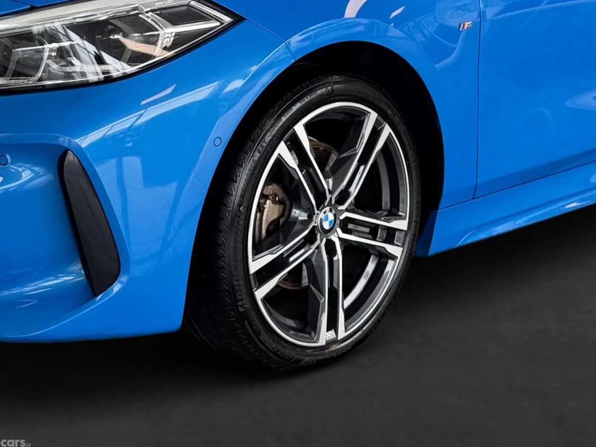 BMW 1-Series Hatchback, Diesel, 2021, Blue