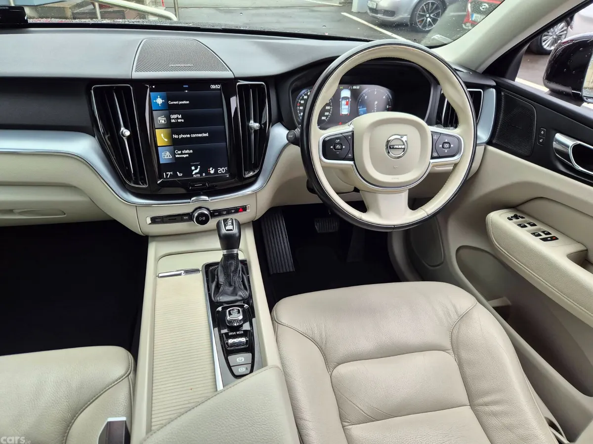 Volvo XC60 SUV, Diesel, 2019, Black