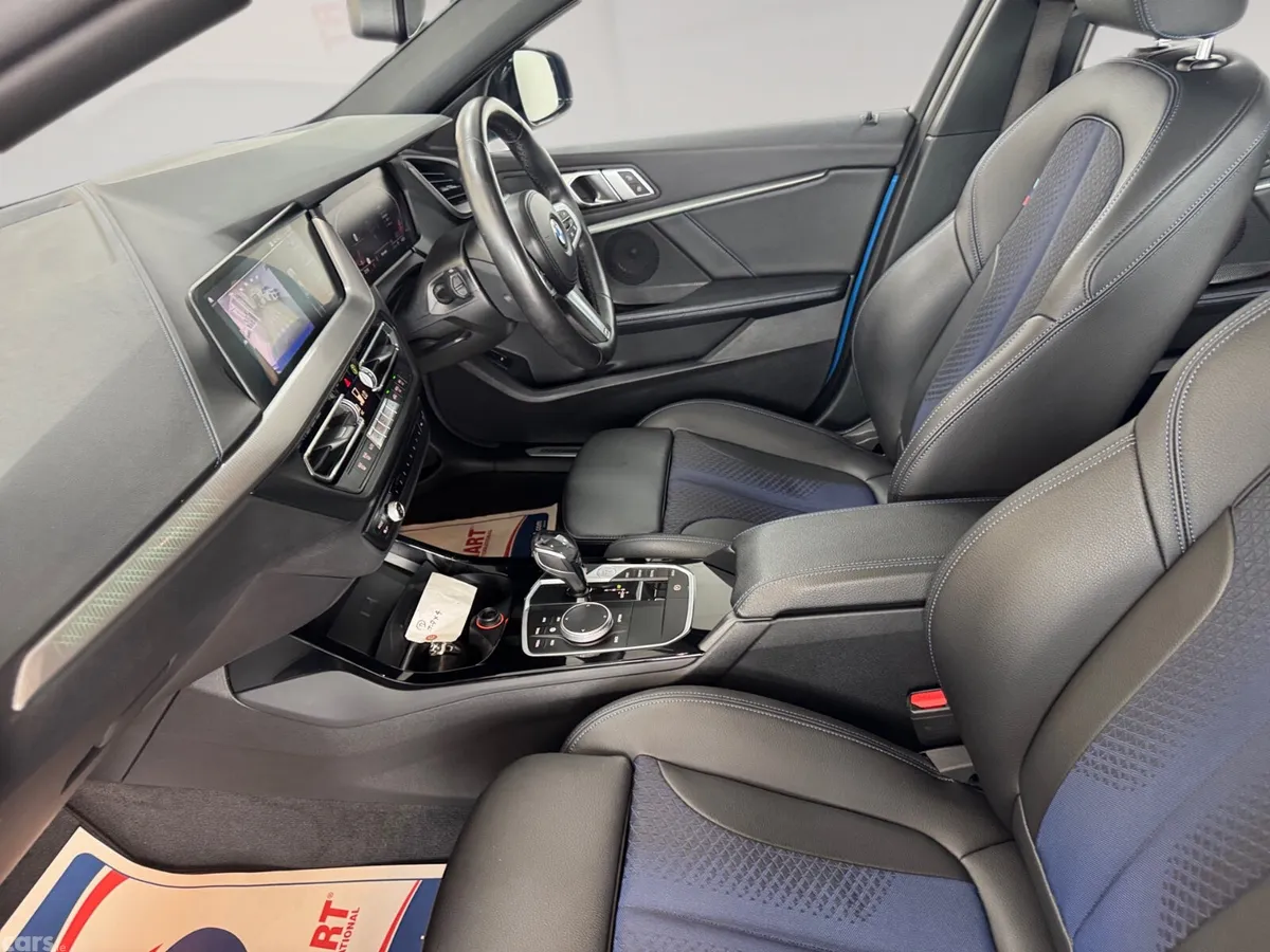BMW 1-Series Hatchback, Diesel, 2021, Blue