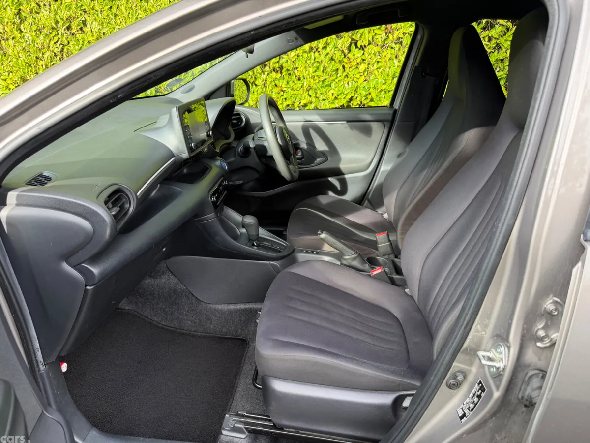 Toyota Yaris Hatchback, Petrol Hybrid, 2021, Beige