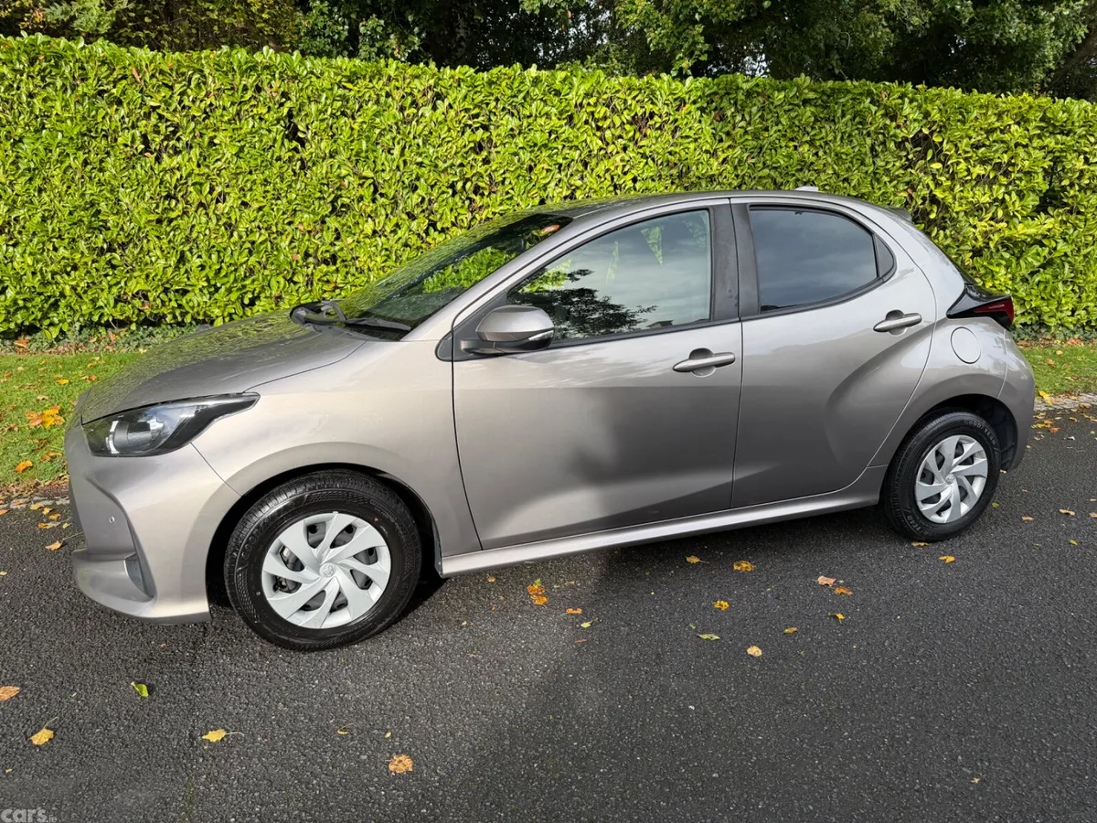 Toyota Yaris Hatchback, Petrol Hybrid, 2021, Beige