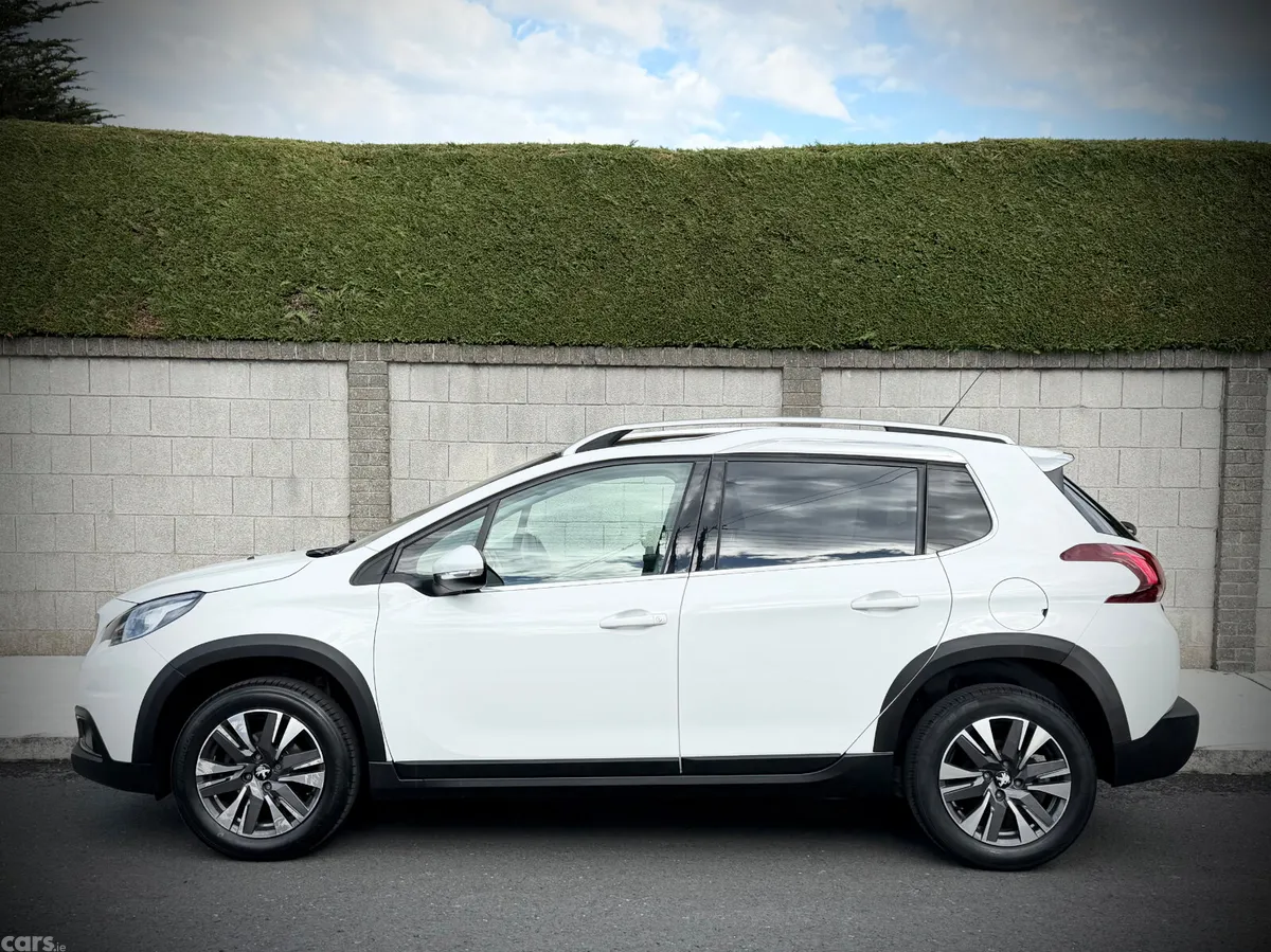 Peugeot 2008 Estate, Petrol, 2018, White