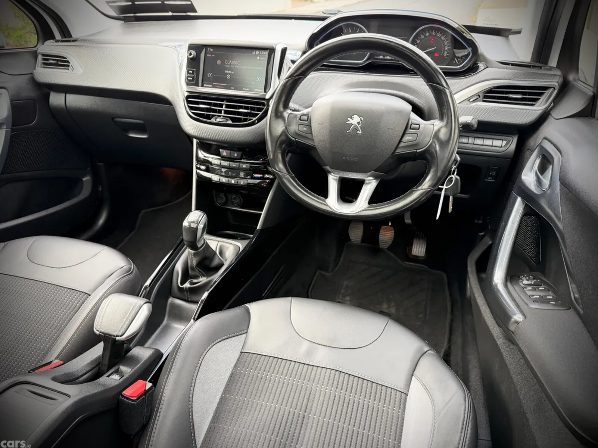 Peugeot 2008 Estate, Petrol, 2018, White