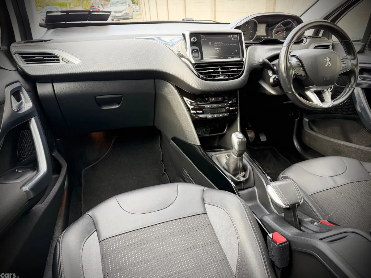 Peugeot 2008 Estate, Petrol, 2018, White