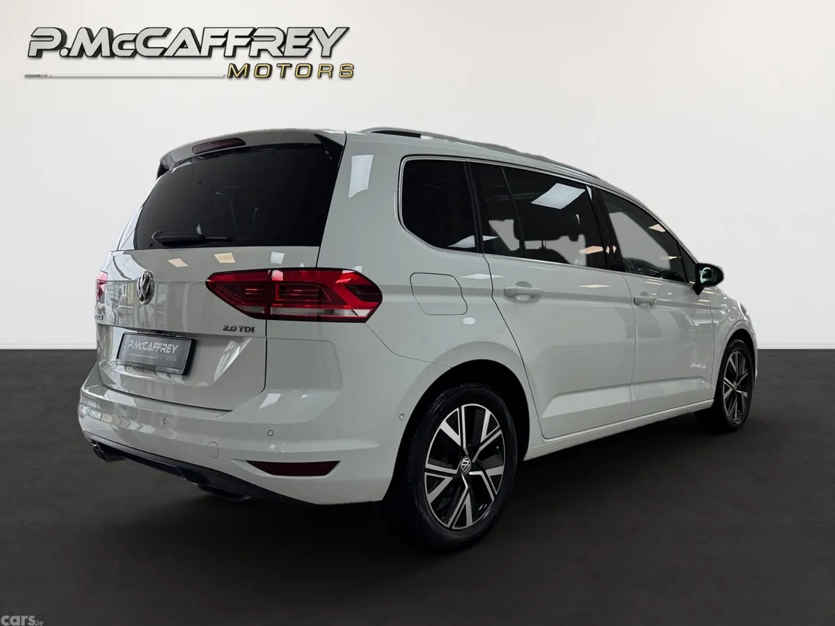 Volkswagen Touran MPV, Diesel, 2020, White