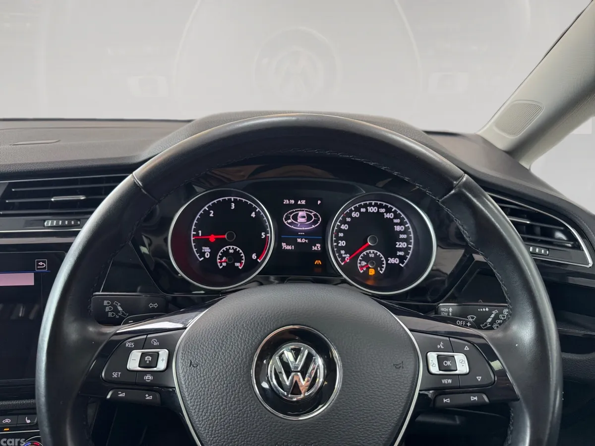 Volkswagen Touran MPV, Diesel, 2020, White