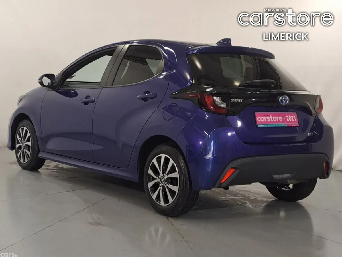 Toyota Yaris Hatchback, Petrol Hybrid, 2021, Blue