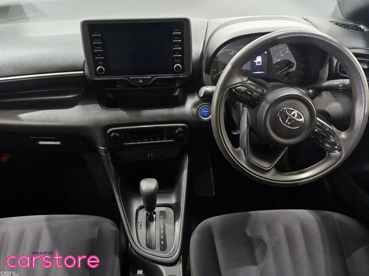 Toyota Yaris Hatchback, Petrol Hybrid, 2021, Blue
