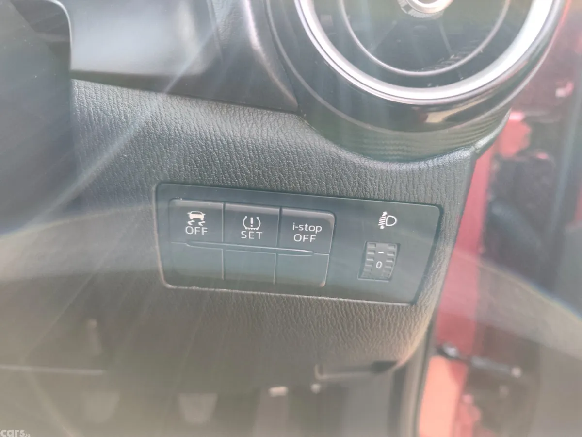 Mazda Mazda2 Hatchback, Petrol, 2016, Red