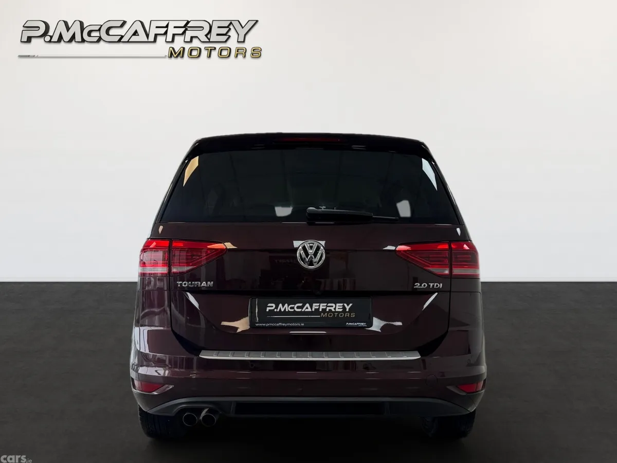 Volkswagen Touran MPV, Diesel, 2020, Red