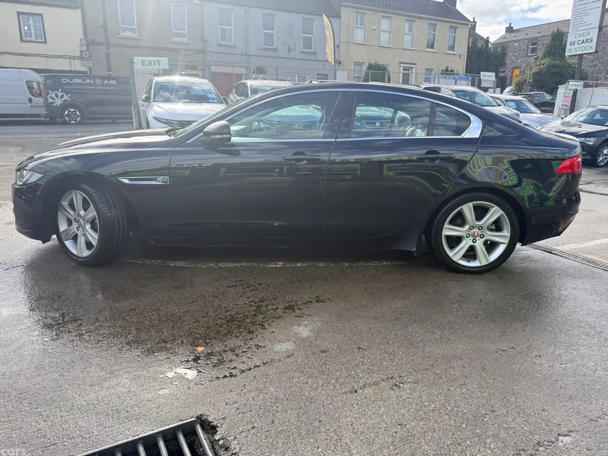 Jaguar XE Saloon, Diesel, 2019, Black