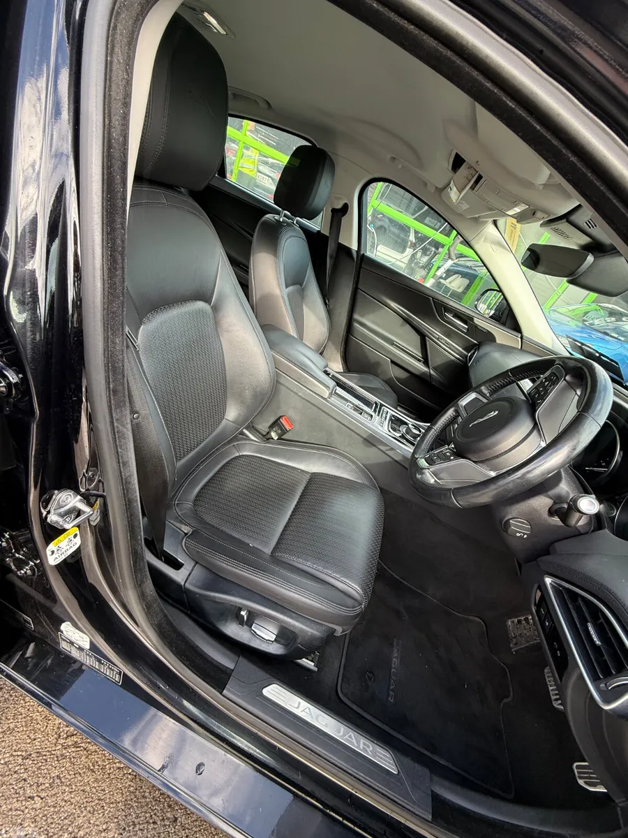 Jaguar XE Saloon, Diesel, 2019, Black