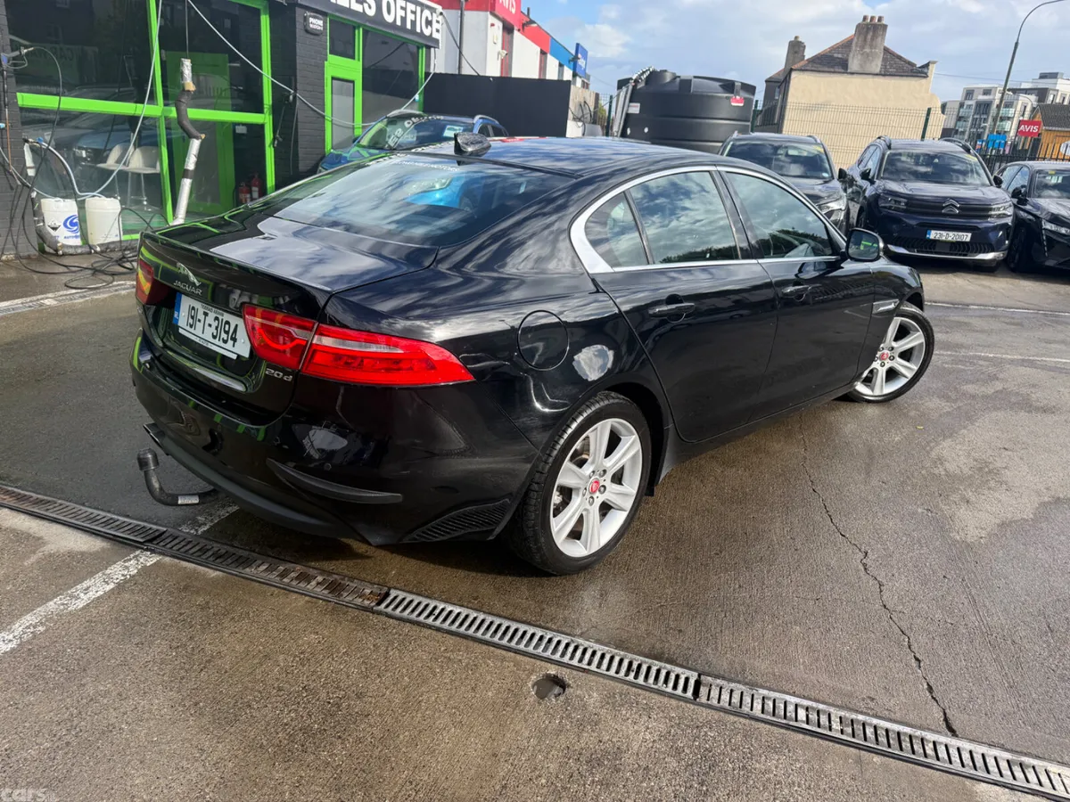 Jaguar XE Saloon, Diesel, 2019, Black