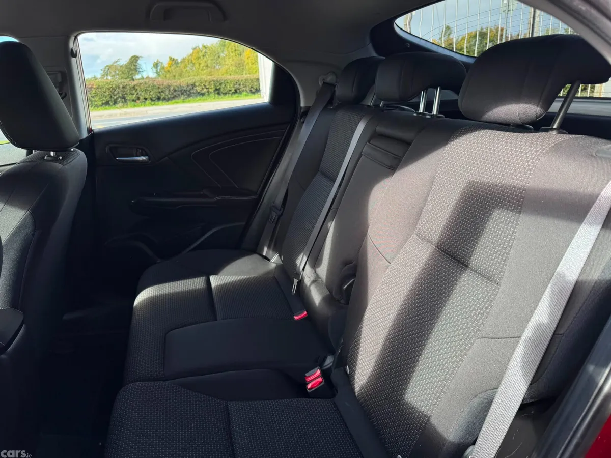 Honda Civic Hatchback, Diesel, 2016, Red