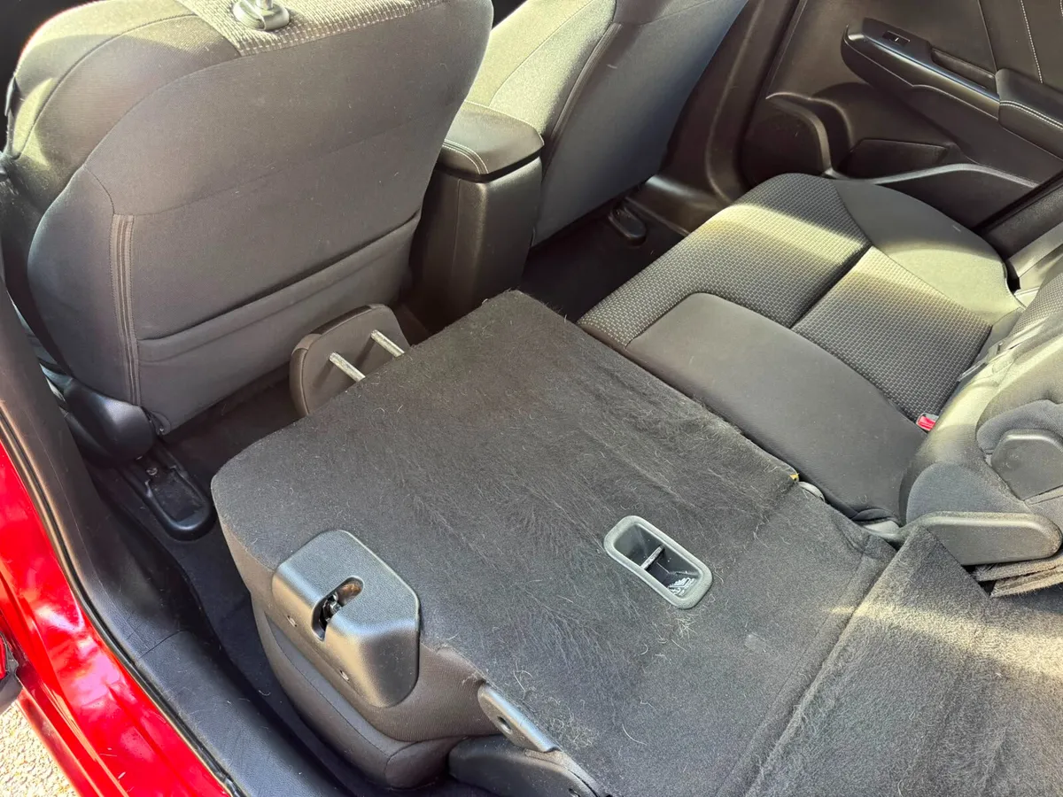 Honda Civic Hatchback, Diesel, 2016, Red