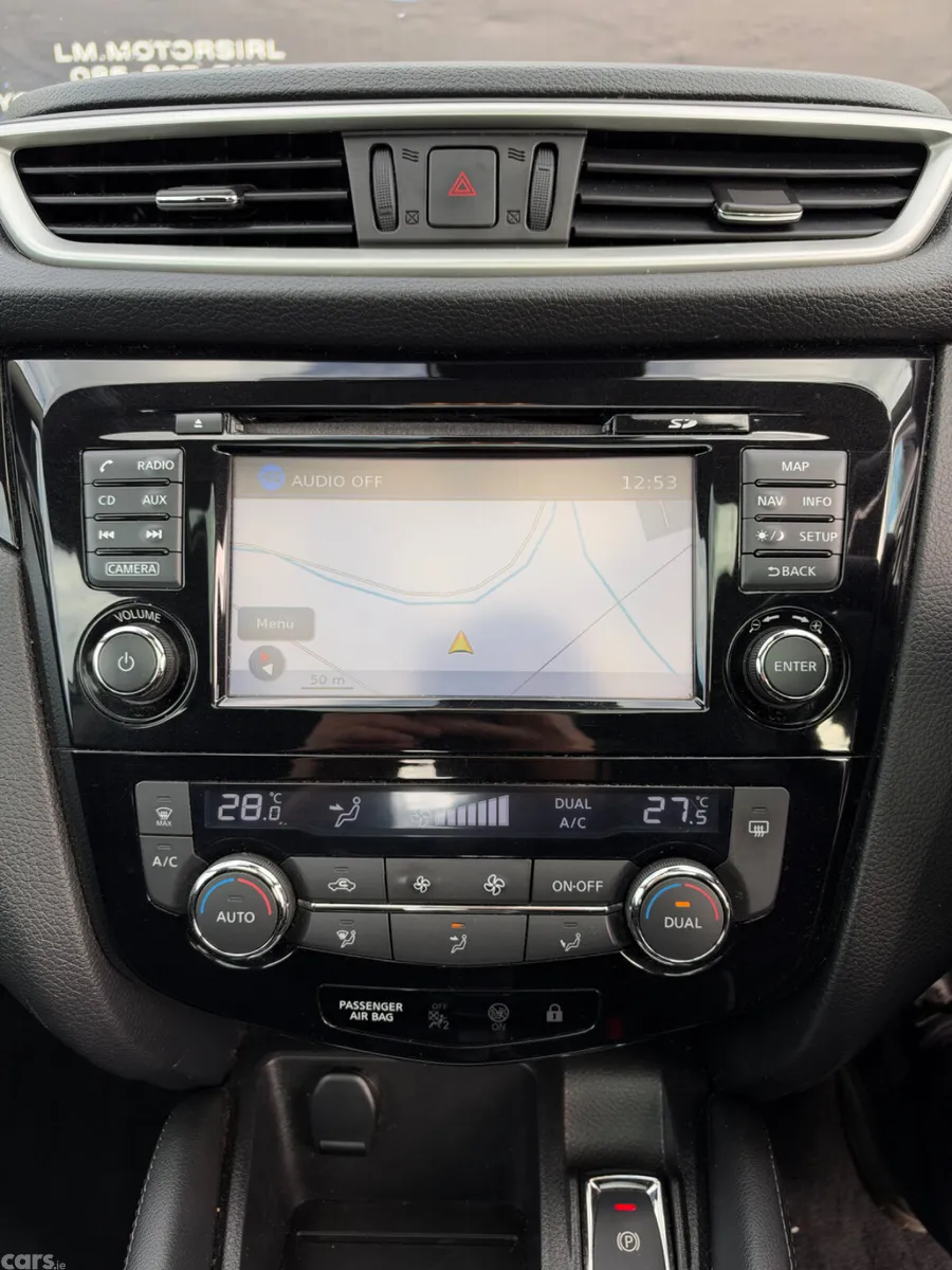 Nissan Qashqai Hatchback, Diesel, 2016, Silver