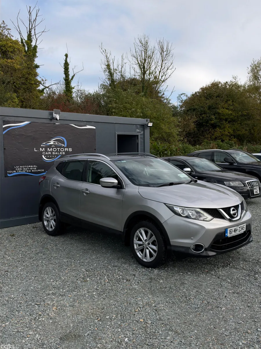 Nissan Qashqai Hatchback, Diesel, 2016, Silver