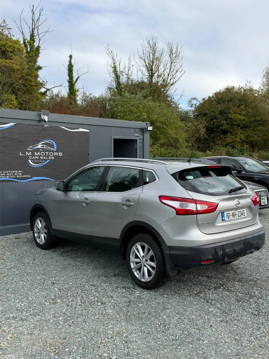 Nissan Qashqai Hatchback, Diesel, 2016, Silver