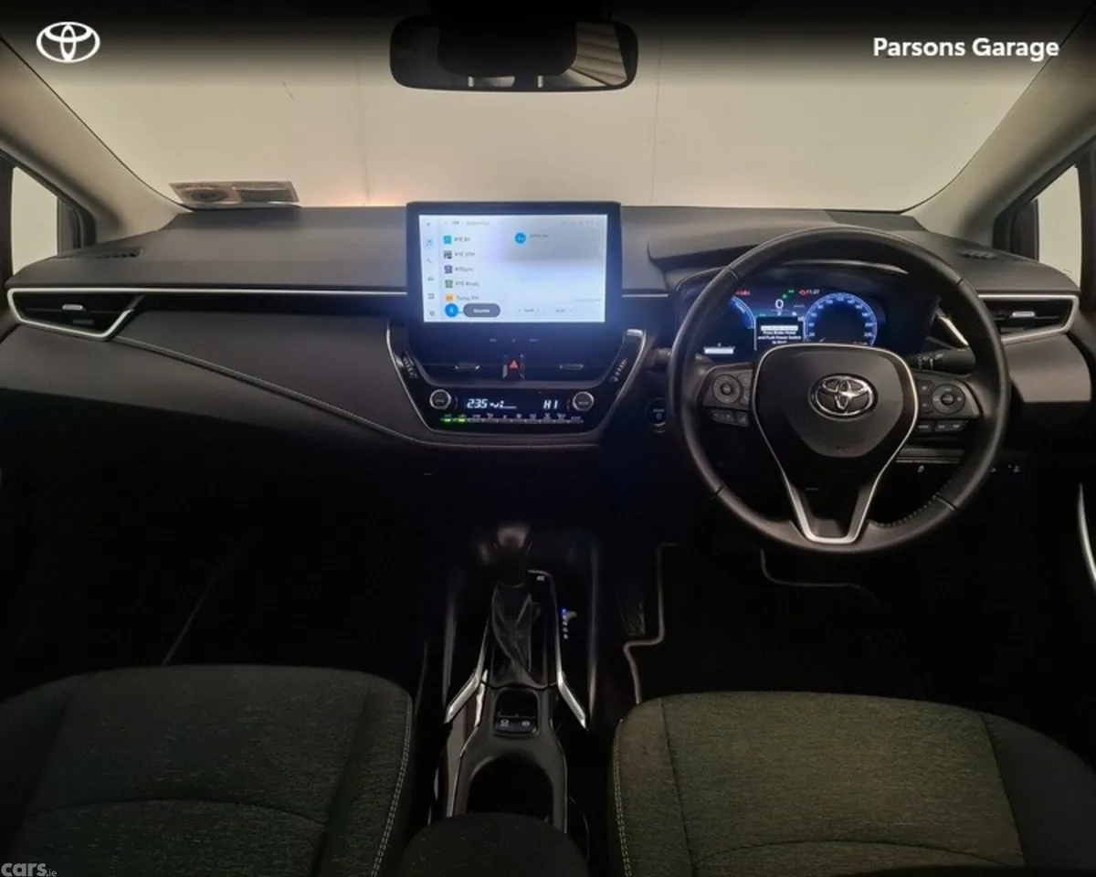Toyota Corolla Saloon, Petrol Hybrid, 2024, Silver
