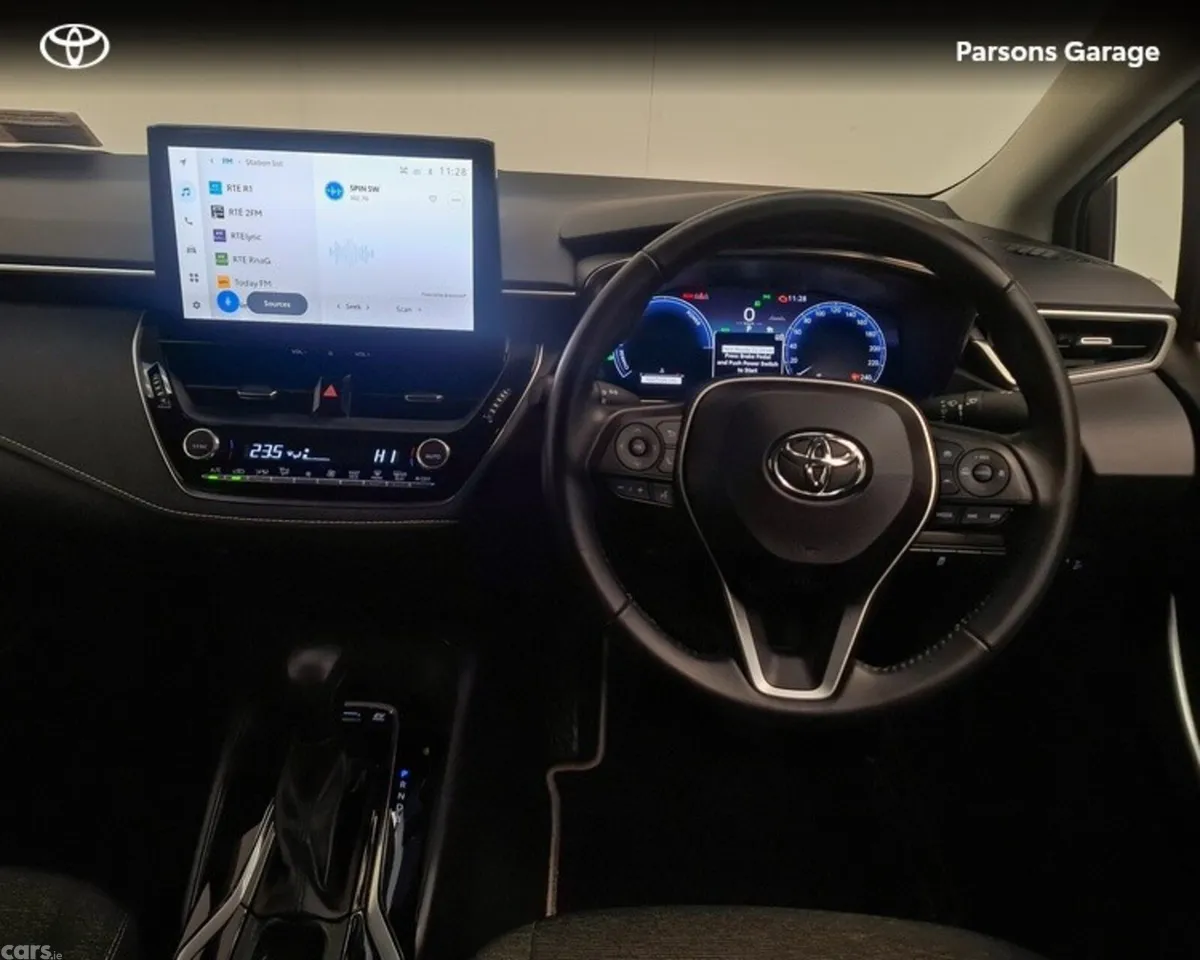Toyota Corolla Saloon, Petrol Hybrid, 2024, Silver