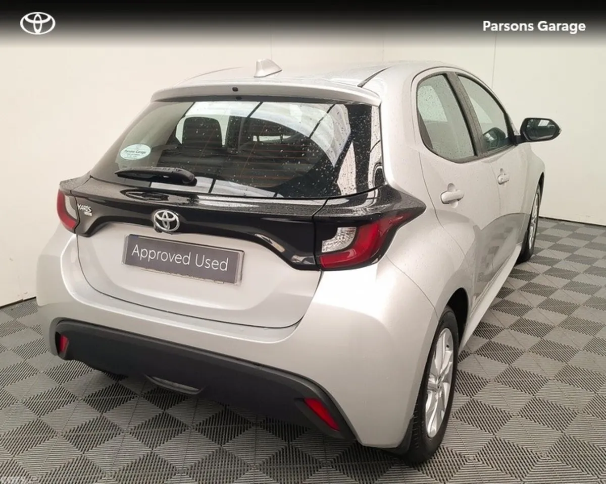 Toyota Yaris Hatchback, Petrol, 2021, Silver