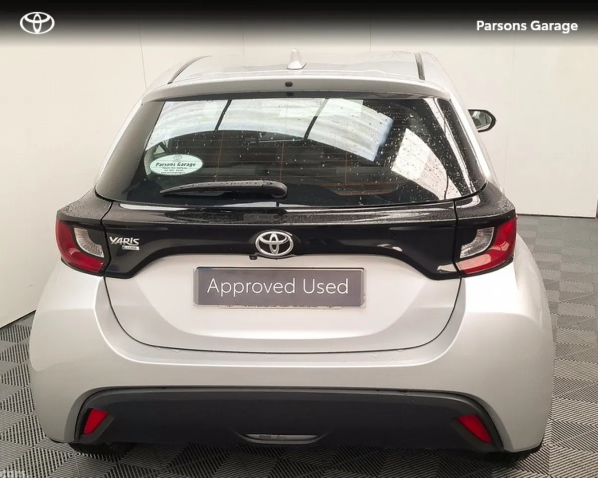 Toyota Yaris Hatchback, Petrol, 2021, Silver