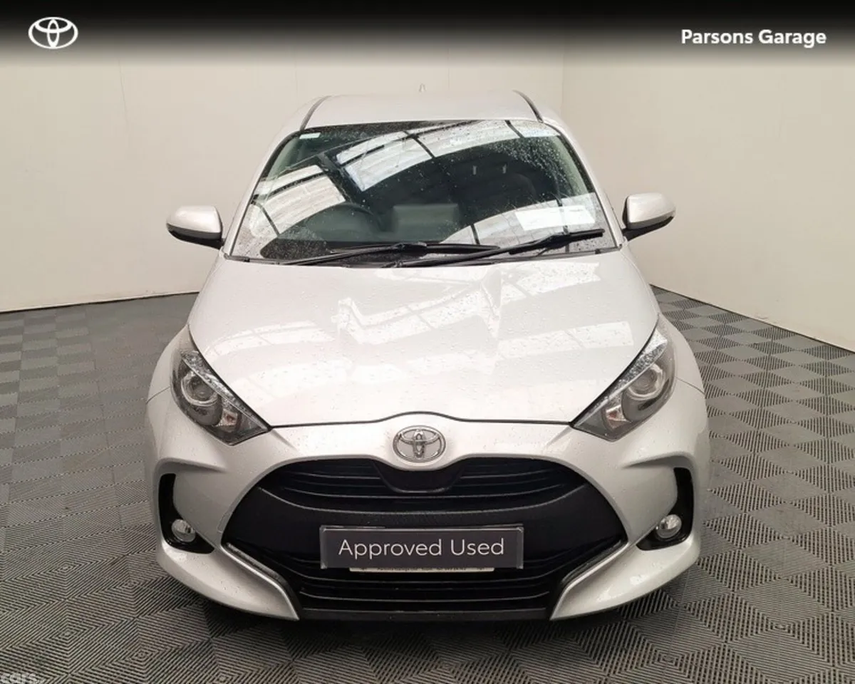 Toyota Yaris Hatchback, Petrol, 2021, Silver