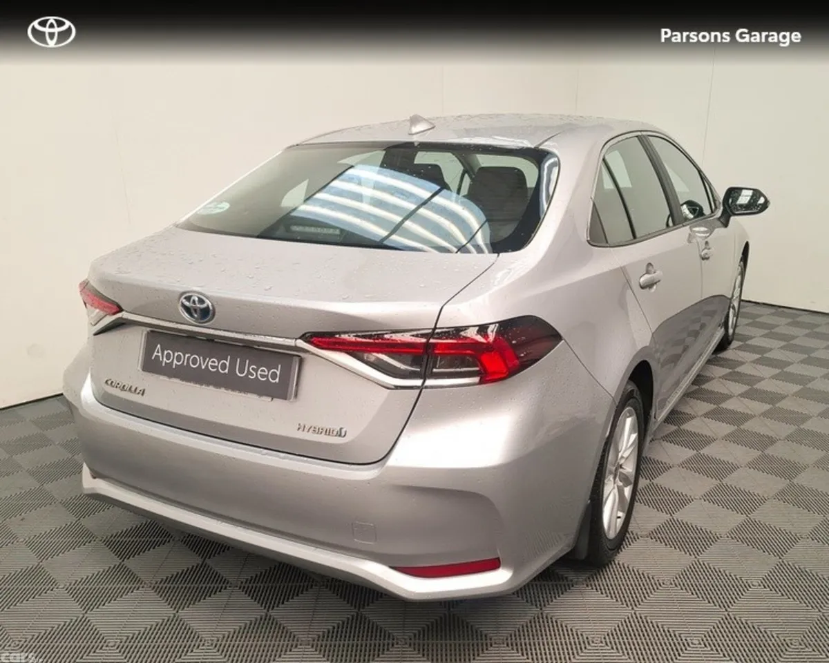 Toyota Corolla Saloon, Petrol Hybrid, 2024, Silver
