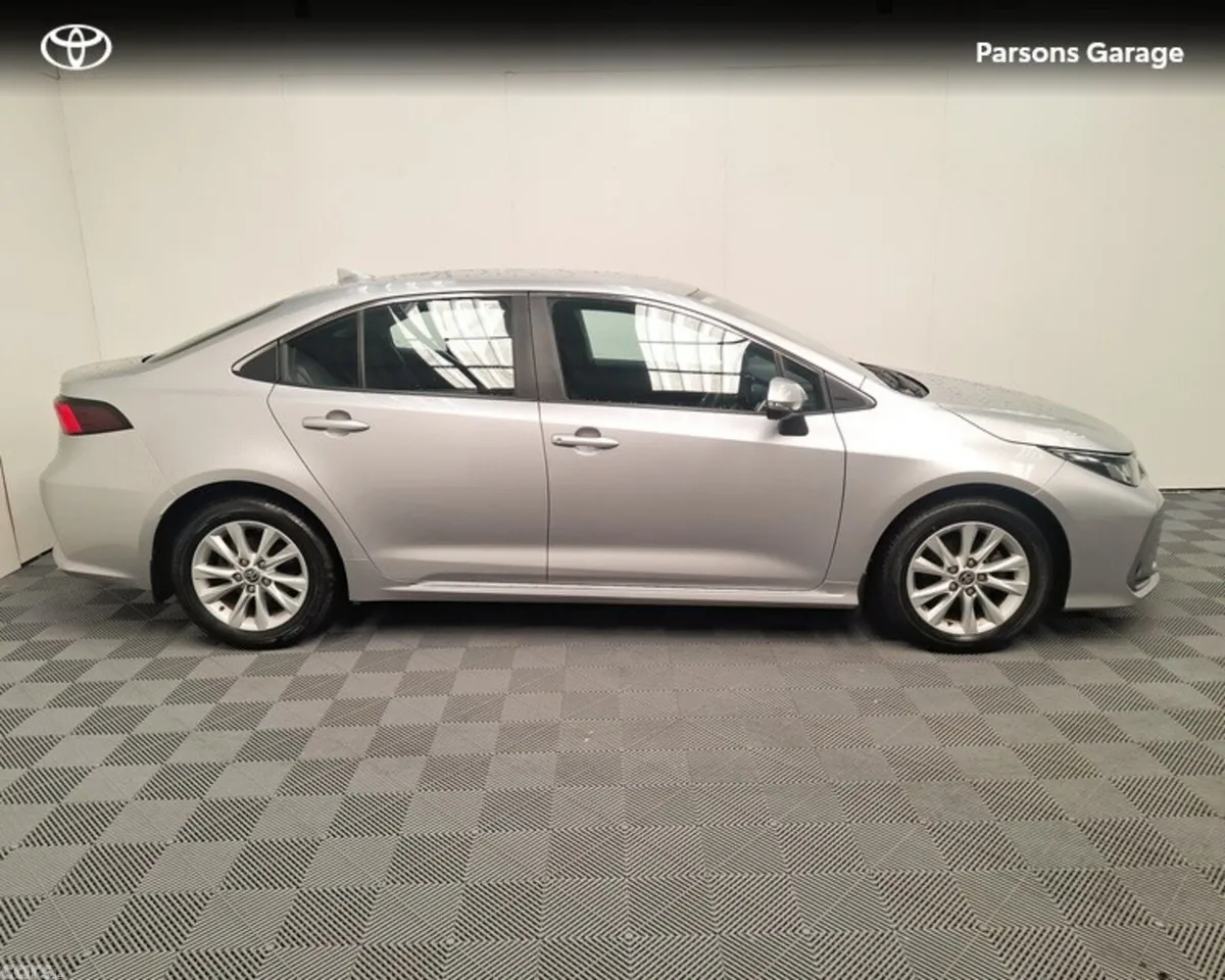 Toyota Corolla Saloon, Petrol Hybrid, 2024, Silver