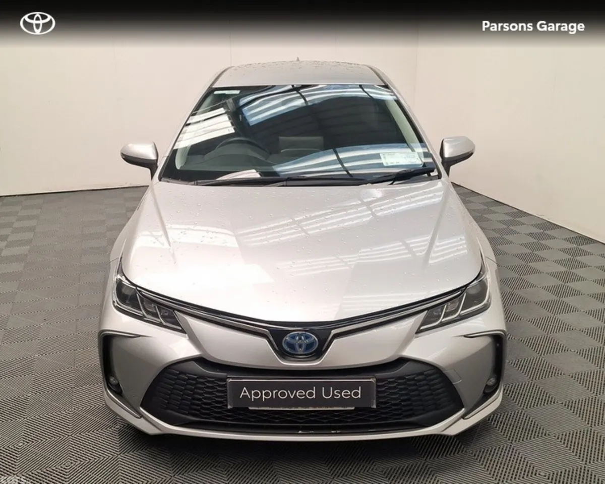 Toyota Corolla Saloon, Petrol Hybrid, 2024, Silver