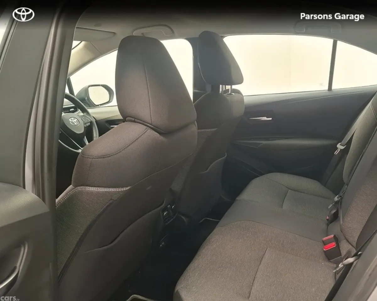 Toyota Corolla Saloon, Petrol Hybrid, 2024, Silver