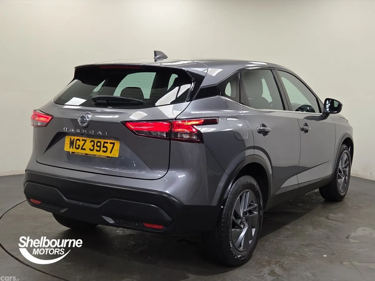 Nissan Qashqai Hatchback, Petrol, 2022, Grey
