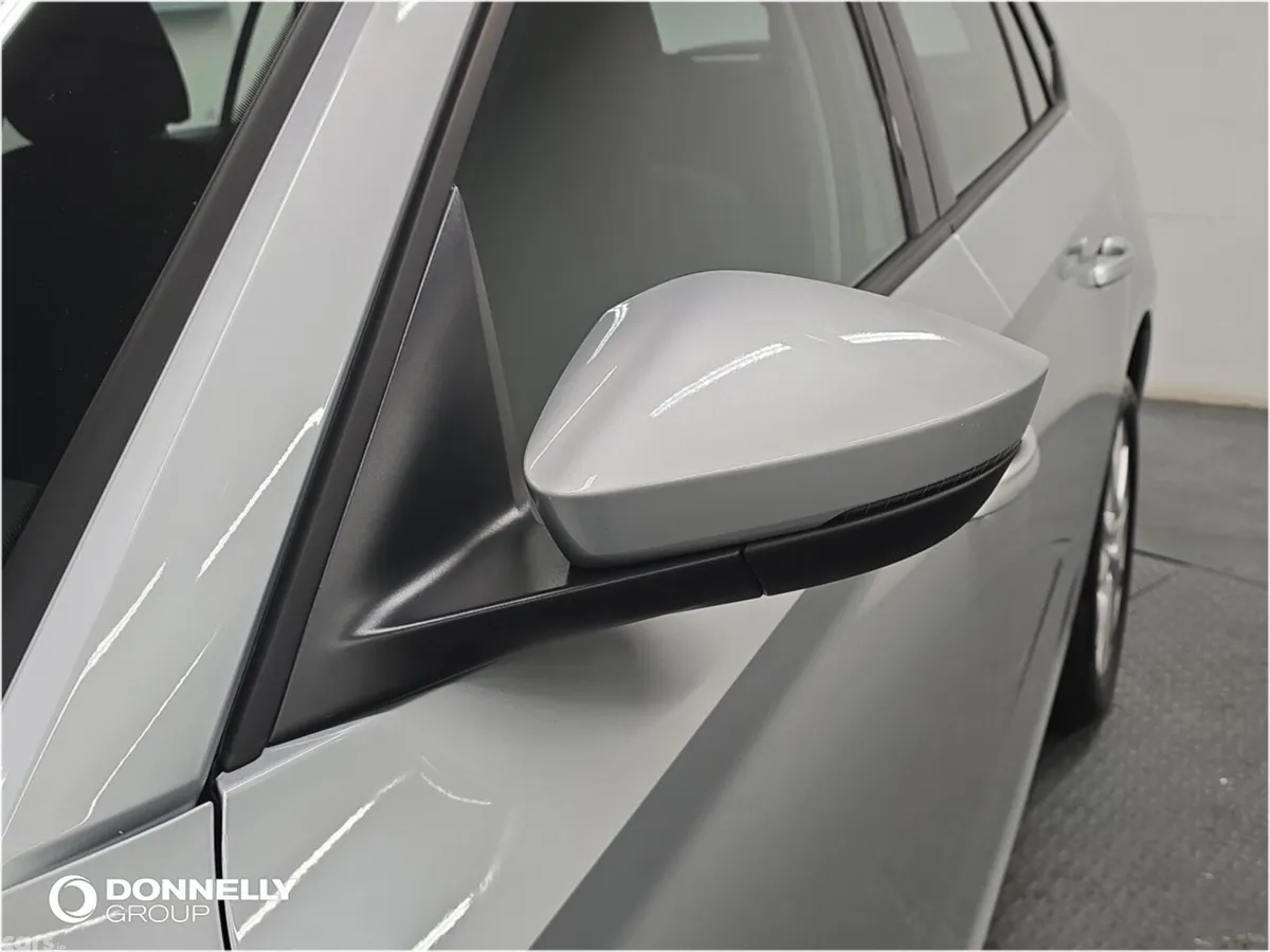 Skoda Kamiq Hatchback, Petrol, 2023, Silver
