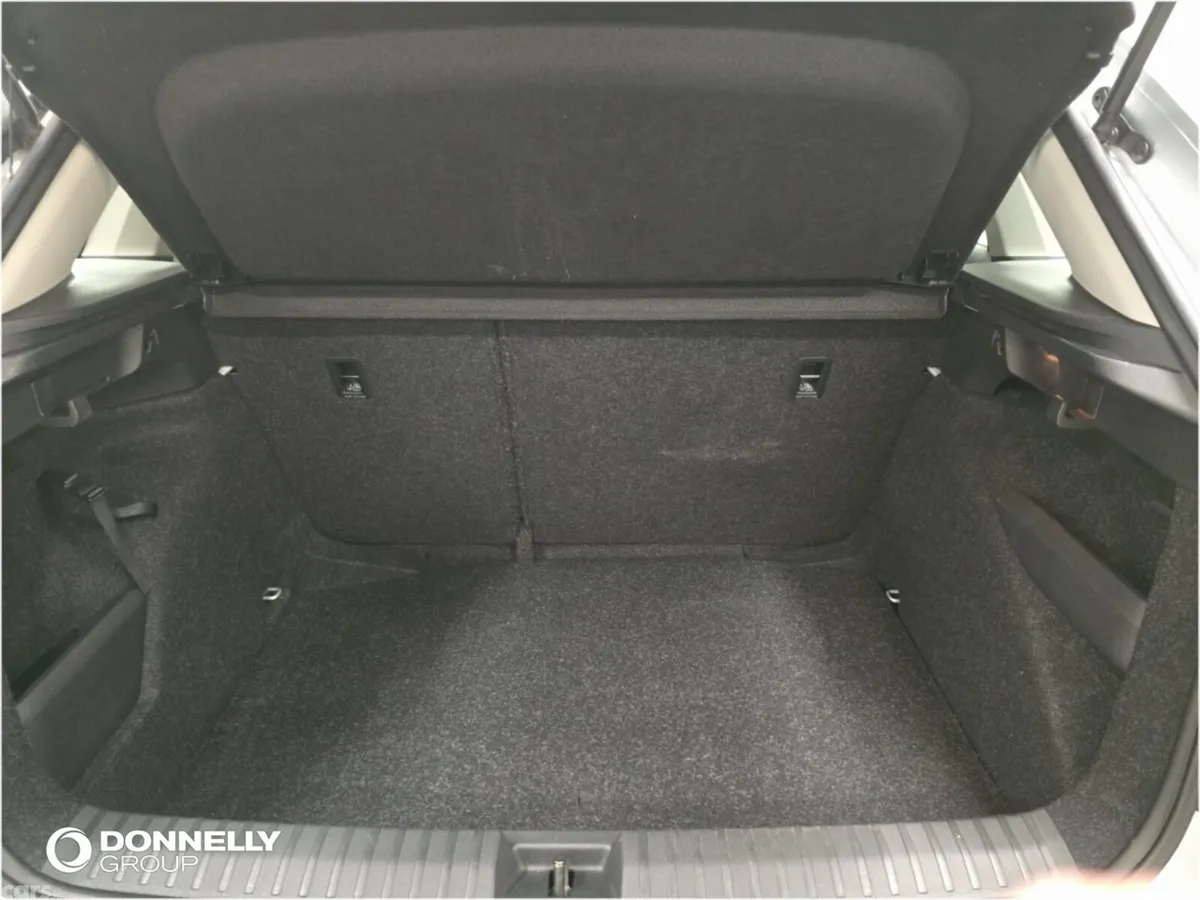 Skoda Kamiq Hatchback, Petrol, 2023, Silver